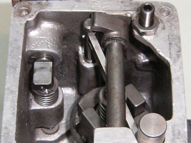 closeup of the governor parts.JPG